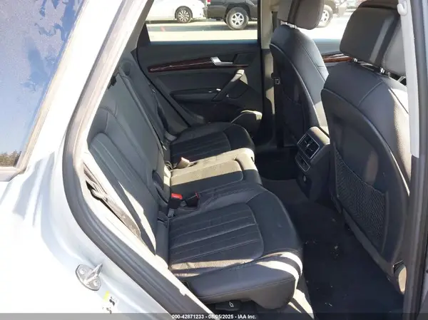 WA1ANAFY2J2085464 2018 AUDI Q5 - Image 8