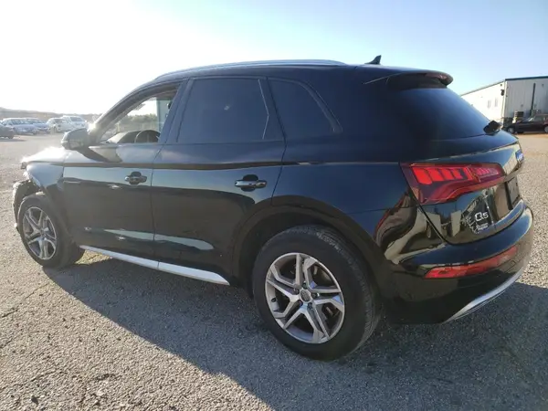 WA1ANAFY2J2115188 2018 AUDI Q5 - Image 2