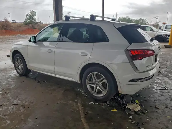 WA1ANAFY2J2131049 2018 AUDI Q5 - Image 2