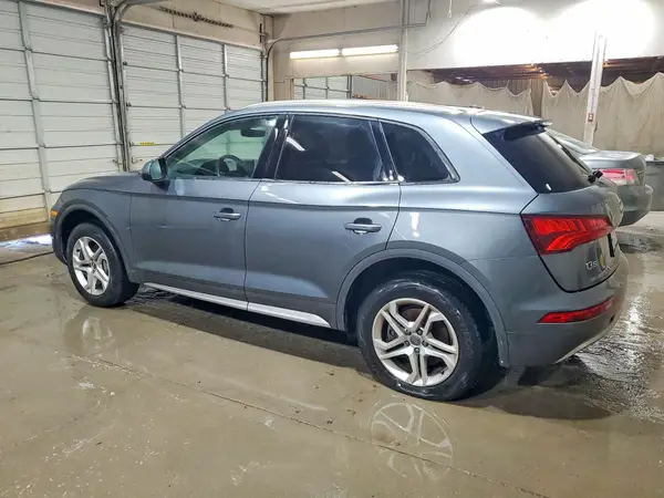 WA1ANAFY2J2150443 2018 AUDI Q5 - Image 2