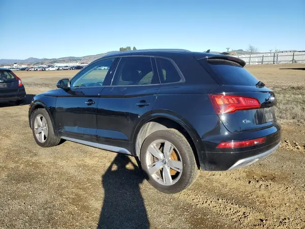 WA1ANAFY2J2150488 2018 AUDI Q5 - Image 2