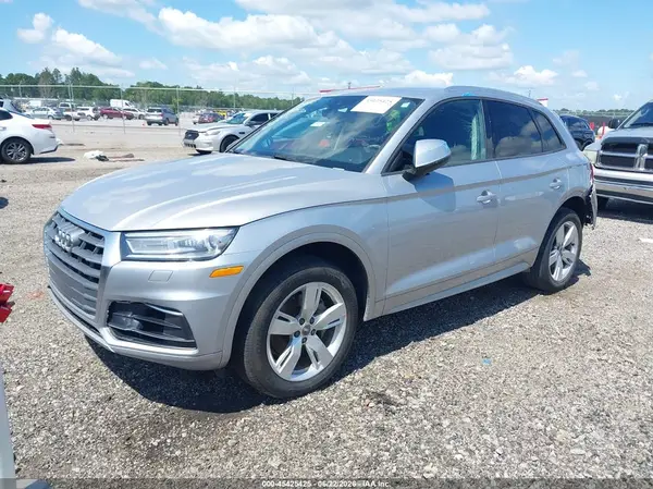 WA1ANAFY2J2193406 2018 AUDI Q5 - Image 2