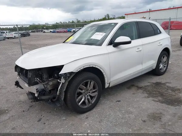 WA1ANAFY2J2205618 2018 AUDI Q5 - Image 2