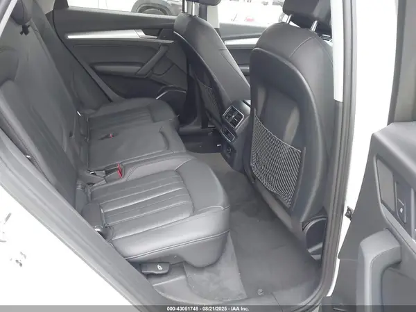 WA1ANAFY2J2205618 2018 AUDI Q5 - Image 8