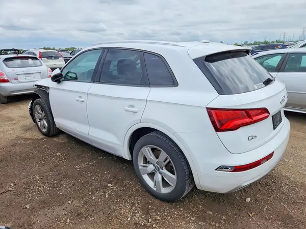 WA1ANAFY2J2207756 2018 AUDI Q5 - Image 2