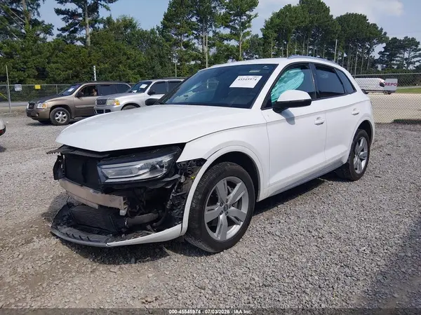WA1ANAFY2J2213587 2018 AUDI Q5 - Image 2