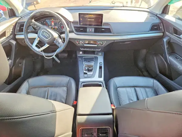 WA1ANAFY2J2217946 2018 AUDI Q5 - Image 8