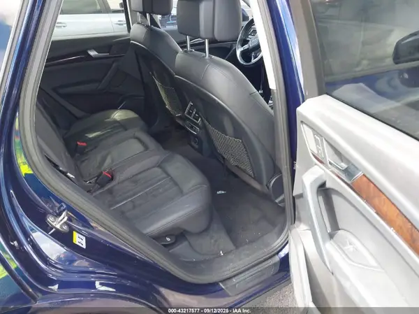 WA1ANAFY2J2228607 2018 AUDI Q5 - Image 8