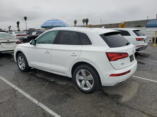 WA1ANAFY2K2022818 2019 AUDI Q5 - Image 2