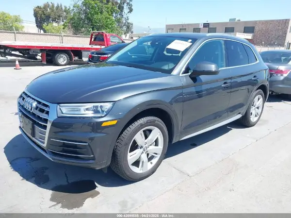 WA1ANAFY2K2040638 2019 AUDI Q5 - Image 2