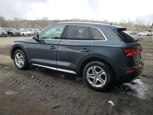 WA1ANAFY2K2042258 2019 AUDI Q5 - Image 2