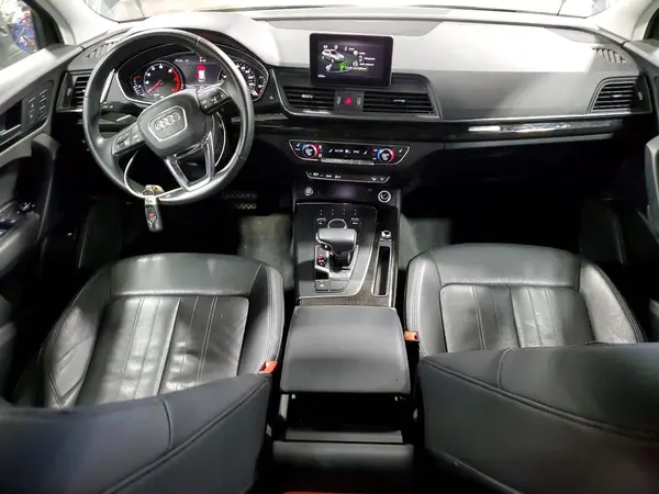 WA1ANAFY2K2050330 2019 AUDI Q5 - Image 8