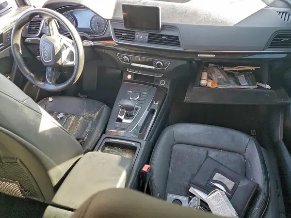 WA1ANAFY2K2056497 2019 AUDI Q5 - Image 8