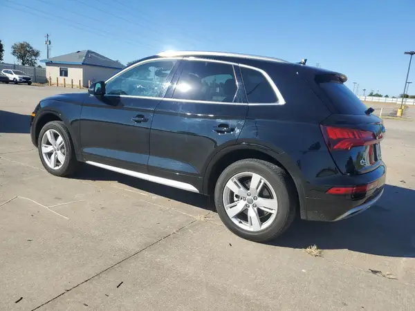 WA1ANAFY2K2069850 2019 AUDI Q5 - Image 2