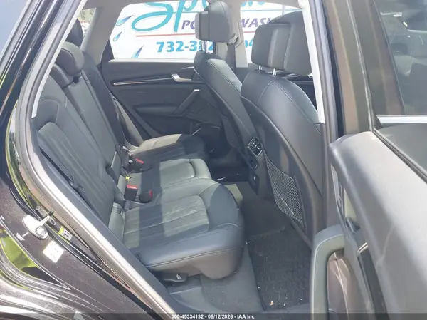 WA1ANAFY2K2074000 2019 AUDI Q5 - Image 8