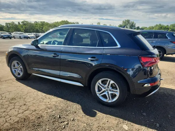WA1ANAFY2K2075647 2019 AUDI Q5 - Image 2