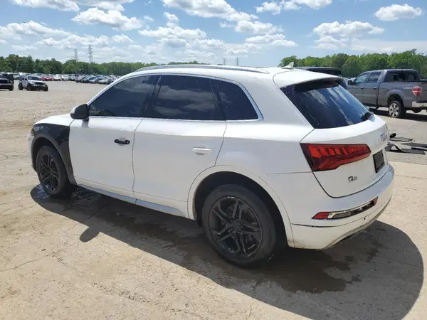 WA1ANAFY2K2081660 2019 AUDI Q5 - Image 2