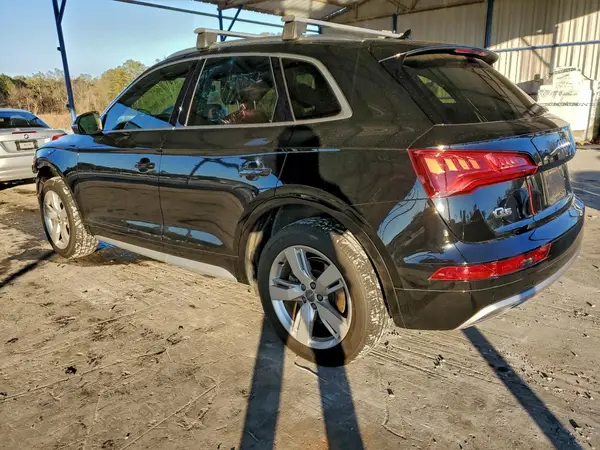 WA1ANAFY2K2087376 2019 AUDI Q5 - Image 2