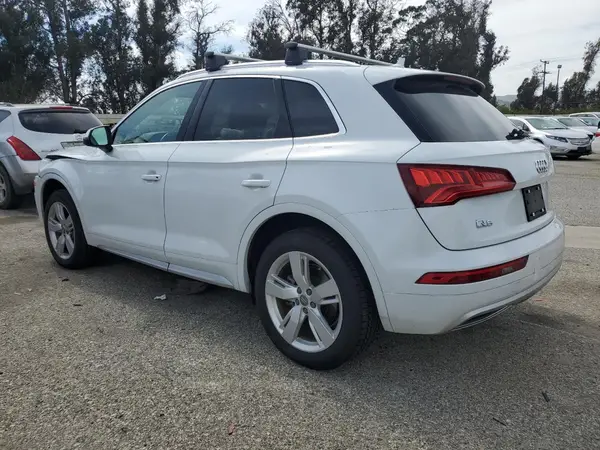 WA1ANAFY2K2092805 2019 AUDI Q5 - Image 2