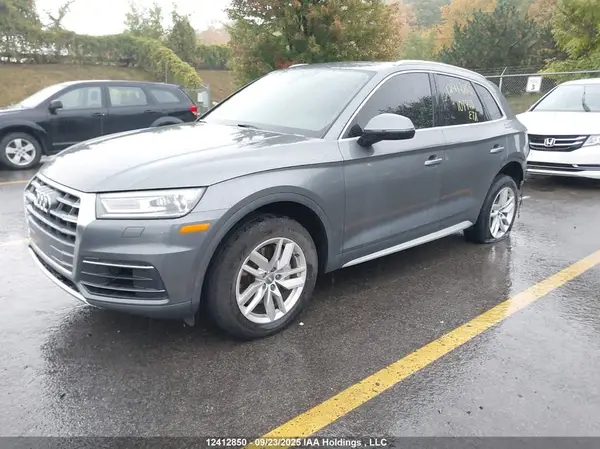 WA1ANAFY2K2101910 2019 AUDI Q5 - Image 2