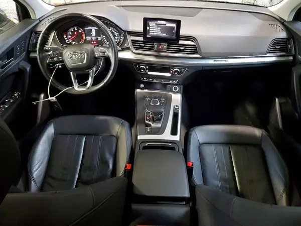 WA1ANAFY2K2103480 2019 AUDI Q5 - Image 8