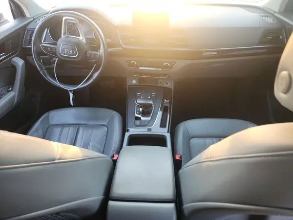 WA1ANAFY2K2110381 2019 AUDI Q5 - Image 8