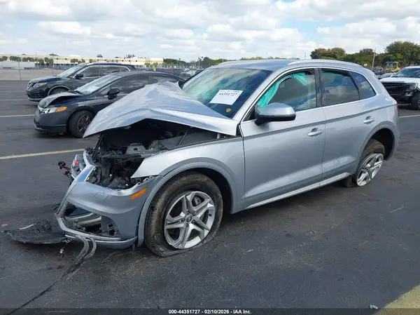 WA1ANAFY2K2115385 2019 AUDI Q5 - Image 2