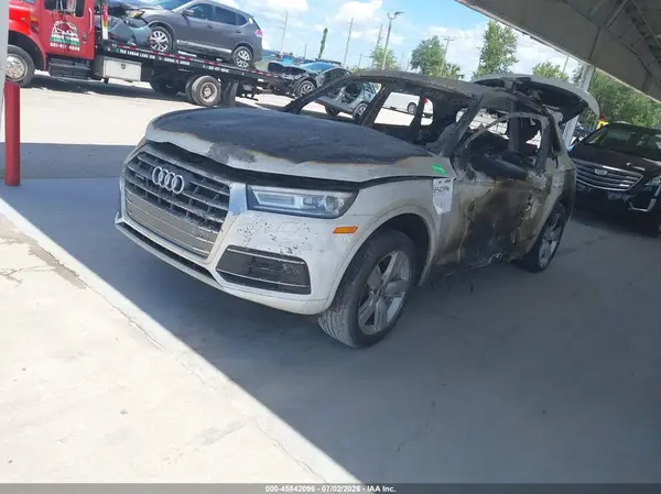 WA1ANAFY2K2133983 2019 AUDI Q5 - Image 2