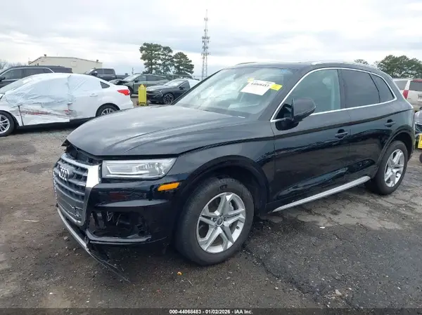 WA1ANAFY2K2135474 2019 AUDI Q5 - Image 2