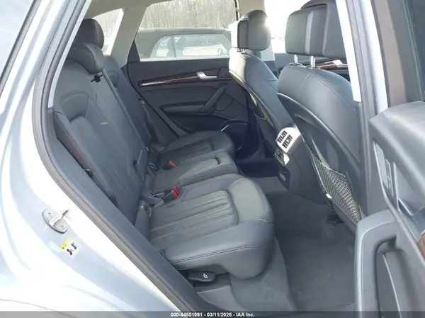 WA1ANAFY2K2137693 2019 AUDI Q5 - Image 8