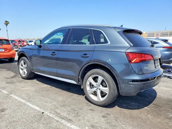 WA1ANAFY2L2045999 2020 AUDI Q5 - Image 2