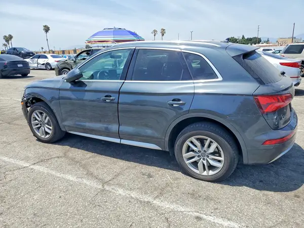 WA1ANAFY2L2068098 2020 AUDI Q5 - Image 2