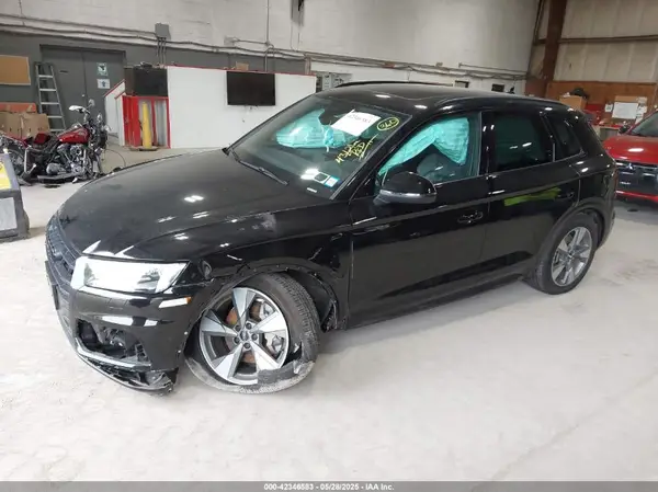 WA1ANAFY2L2076217 2020 AUDI Q5 - Image 2