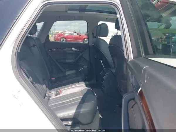 WA1ANAFY3J2010384 2018 AUDI Q5 - Image 8
