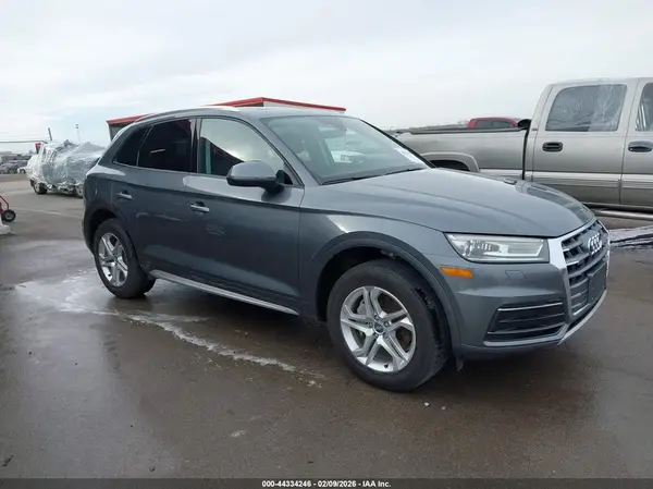 WA1ANAFY3J2069032 2018 AUDI Q5 - Image 1