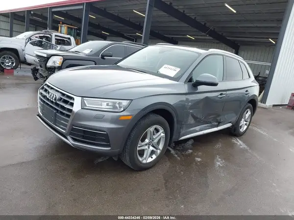 WA1ANAFY3J2069032 2018 AUDI Q5 - Image 2