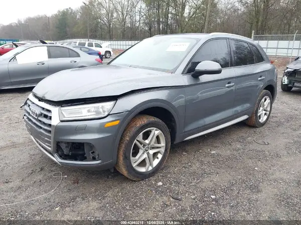 WA1ANAFY3J2073100 2018 AUDI Q5 - Image 2