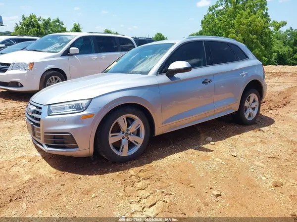 WA1ANAFY3J2083920 2018 AUDI Q5 - Image 2