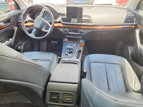 WA1ANAFY3J2090401 2018 AUDI Q5 - Image 8