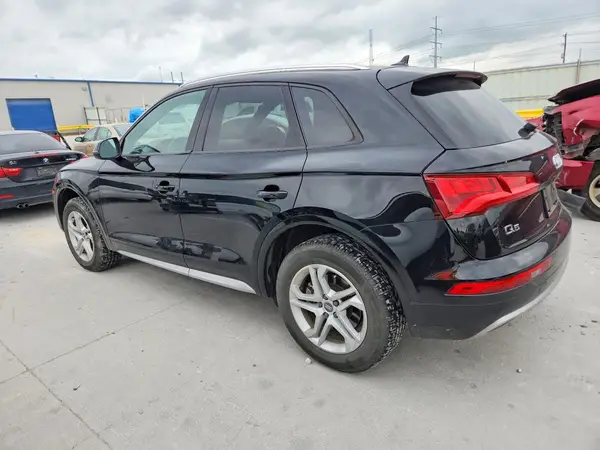 WA1ANAFY3J2119637 2018 AUDI Q5 - Image 2