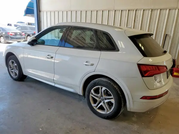 WA1ANAFY3J2182687 2018 AUDI Q5 - Image 2