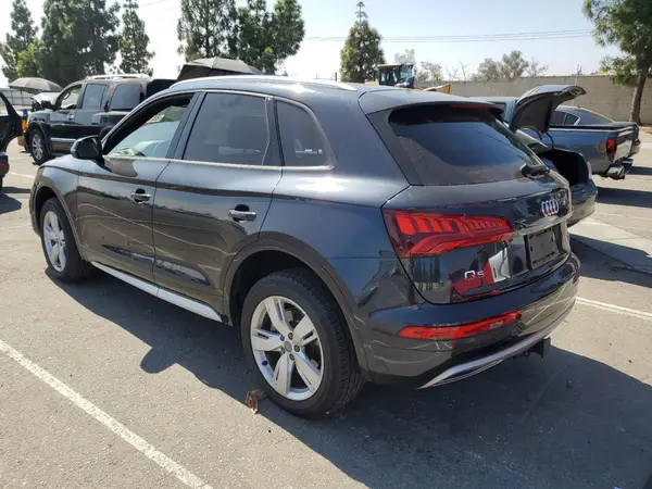 WA1ANAFY3J2247084 2018 AUDI Q5 - Image 2