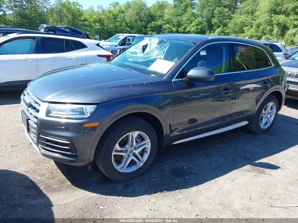 WA1ANAFY3K2026246 2019 AUDI Q5 - Image 2
