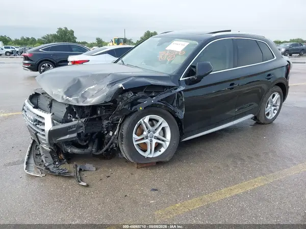 WA1ANAFY3K2045735 2019 AUDI Q5 - Image 2