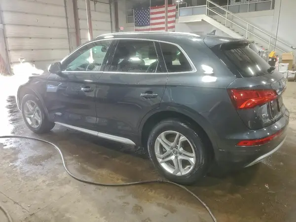 WA1ANAFY3K2052927 2019 AUDI Q5 - Image 2