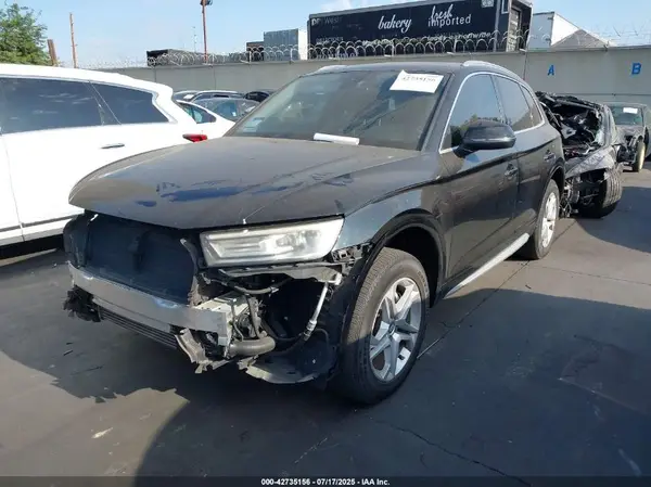 WA1ANAFY3K2099309 2019 AUDI Q5 - Image 2