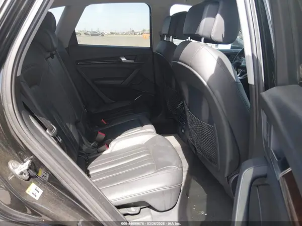 WA1ANAFY3K2105903 2019 AUDI Q5 - Image 8