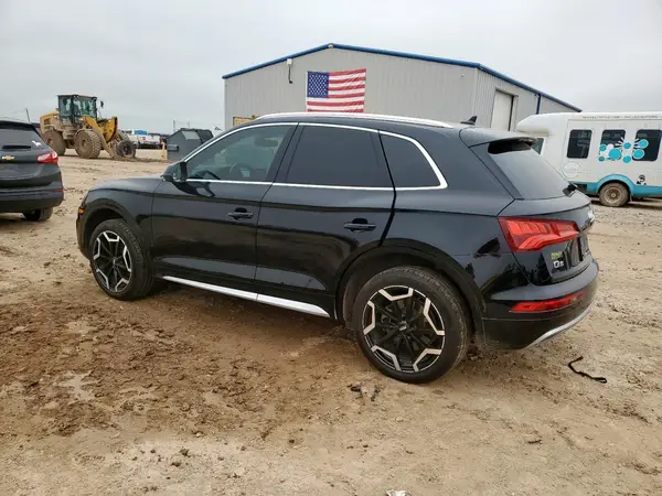 WA1ANAFY3K2125651 2019 AUDI Q5 - Image 2