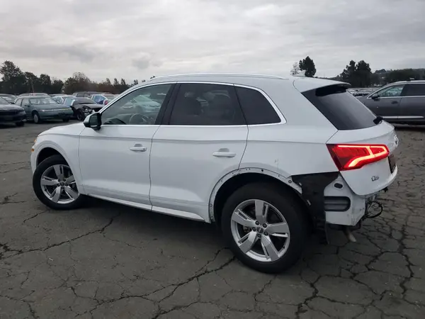 WA1ANAFY3K2131398 2019 AUDI Q5 - Image 2