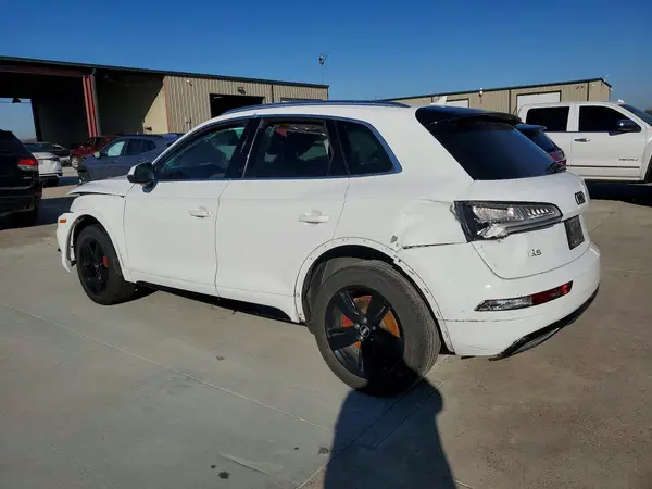 WA1ANAFY3K2131658 2019 AUDI Q5 - Image 2